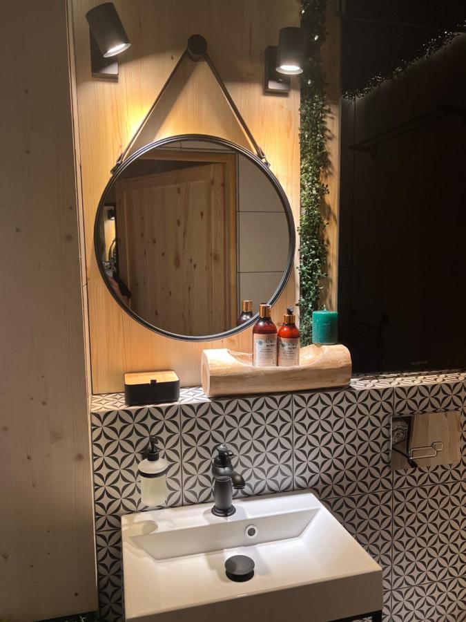Wiatkapl Apartamento Leśna Exterior foto