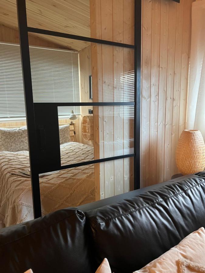 Wiatkapl Apartamento Leśna Exterior foto